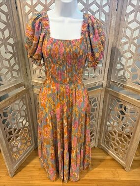 Fortunate one Floral Puff-Sleeve Smocked Midi Dress in Pink and Orange Size XS